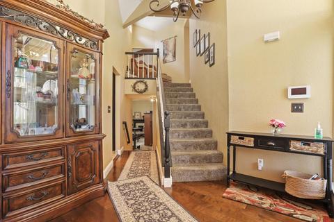 2225 Castleview, Turlock, CA 95382 photo 8