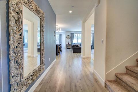 549 S Thrasher Ln, Tracy, CA 95376 photo 4
