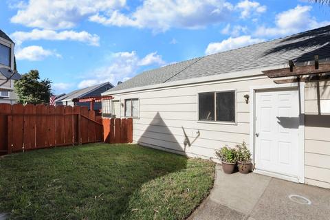 413 Golf Cir W, Manteca, CA 95337 photo 29