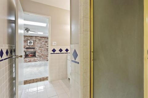 650 E Alameda St, Manteca, CA 95336 photo 22