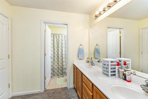 8237 Windmill Oaks Pl, Antelope, CA 95843 photo 16