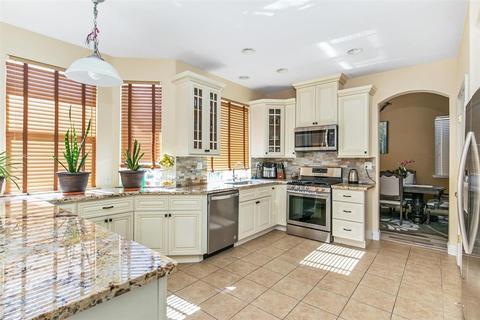8237 Windmill Oaks Pl, Antelope, CA 95843 photo 7