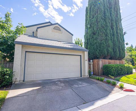 3188 Newport Ter, Davis, CA 95618 photo 1