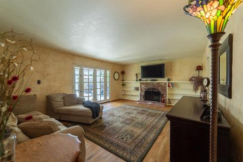 413 Charles Ave, Modesto, CA 95350 photo 10