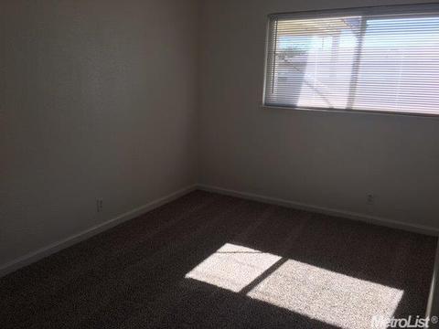 2023 Glendale Ave, Modesto, CA 95354 photo 5