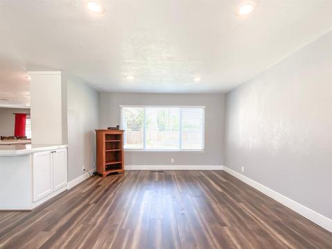 1805 Fallon Ln, Modesto, CA 95355 photo 9