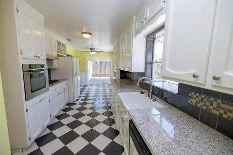 1511 Bronson Ave, Modesto, CA 95350 photo 18