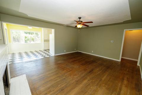 1511 Bronson Ave, Modesto, CA 95350 photo 9