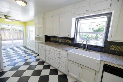 1511 Bronson Ave, Modesto, CA 95350 photo 20