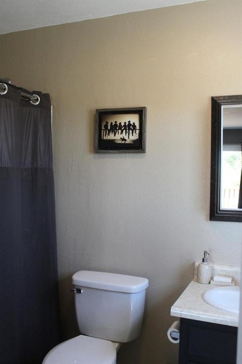 19823 Harney, Linden, CA 95236 photo 9