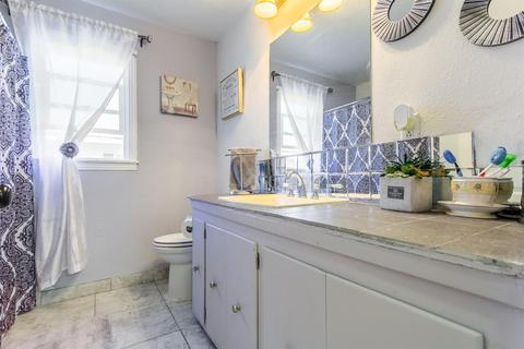 1504 Pearl St, Modesto, CA 95350 photo 17
