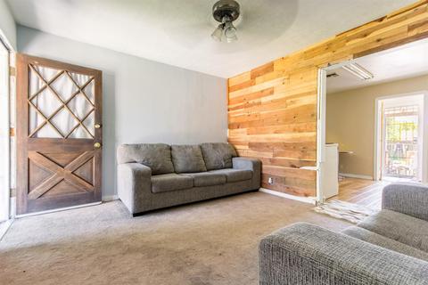 1504 Pearl St, Modesto, CA 95350 photo 8