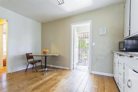 1504 Pearl St, Modesto, CA 95350 photo 11