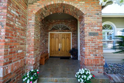 2504 Hilversum Ln, Modesto, CA 95356 photo 11