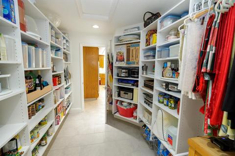 2504 Hilversum Ln, Modesto, CA 95356 photo 34