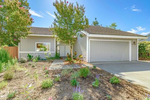 1730 Valdora St, Davis, CA 95618 photo 1