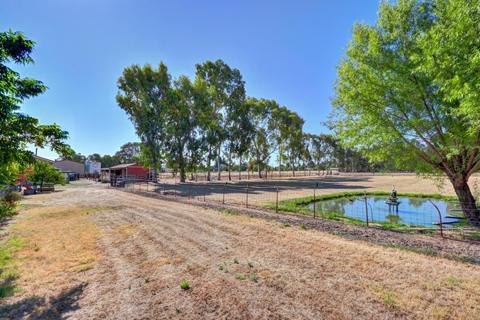 2934 E Forest Lake Rd, Acampo, CA 95220 photo 33