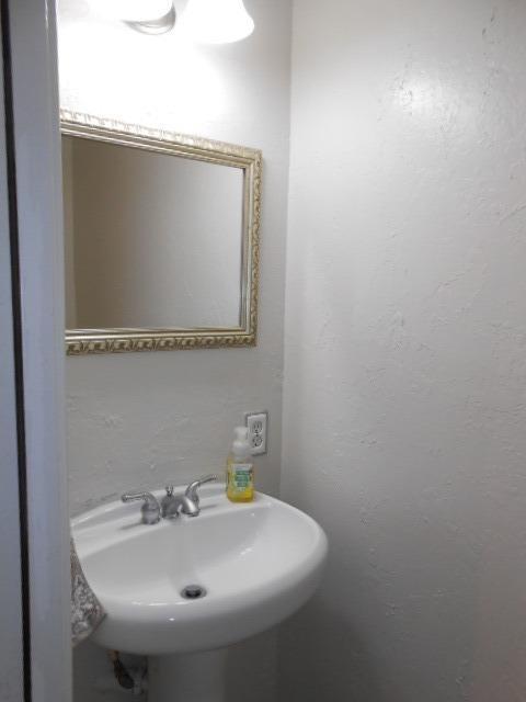 2404 W Turner Rd, Lodi, CA 95242 photo 13