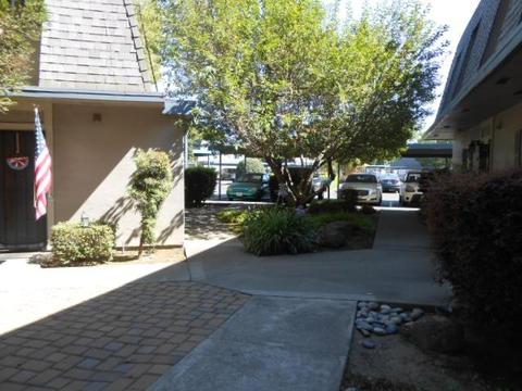 2404 W Turner Rd, Lodi, CA 95242 photo 4