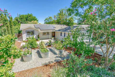 2509 Regis Dr, Davis, CA 95618 photo 2