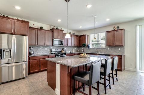 2031 Saffron Dr, Manteca, CA 95337 photo 12