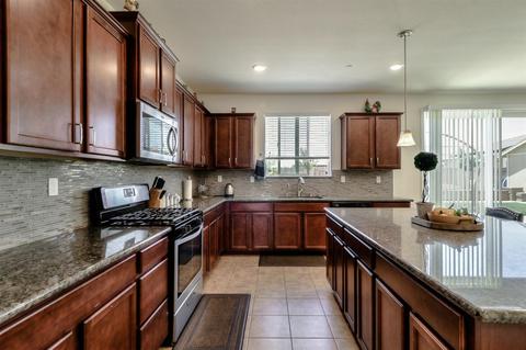 2031 Saffron Dr, Manteca, CA 95337 photo 13