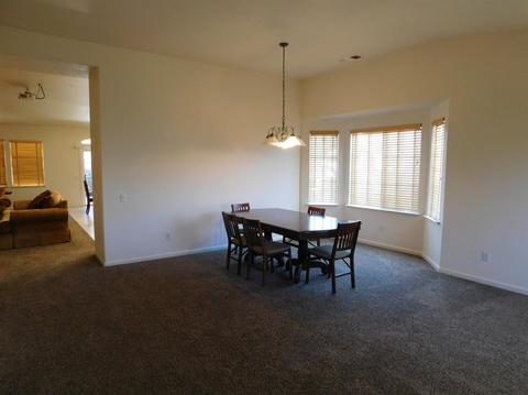 692 W Springer Dr, Turlock, CA 95382 photo 8