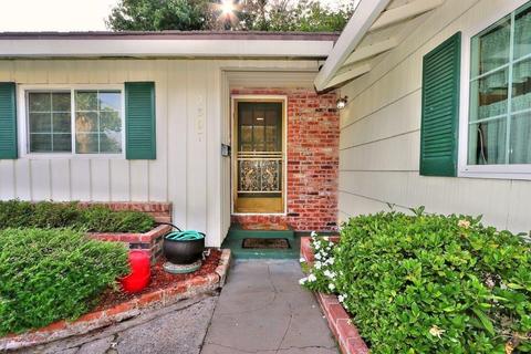 2307 Vonda St, Carmichael, CA 95608 photo 2