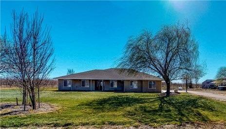 24085 Orangewood Rd, Corning, CA 96021 photo 1