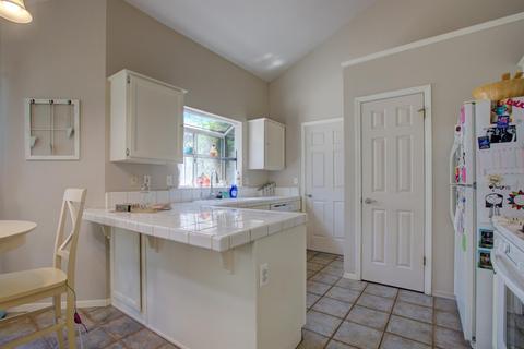 2125 Cobblestone Mnr, Modesto, CA 95355 photo 11