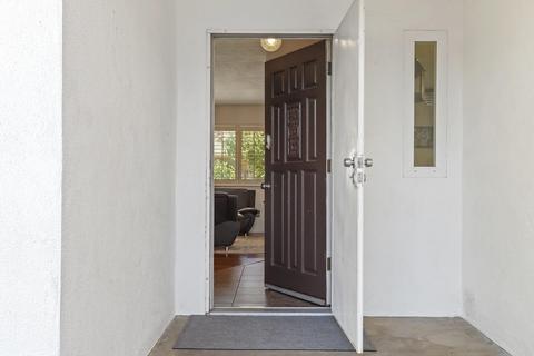 2333 Brockway Dr, Modesto, CA 95355 photo 2