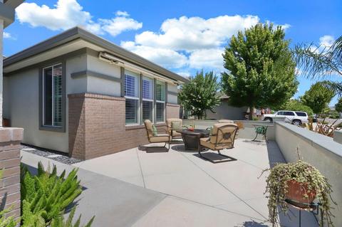 2517 Shadow Berry Dr, Manteca, CA 95336 photo 2