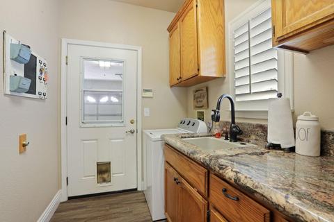910 Bridle Path, Galt, CA 95632 photo 30