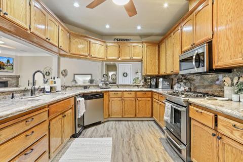 910 Bridle Path, Galt, CA 95632 photo 25