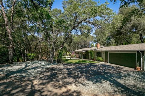 4000 Chestnut Ln, Placerville, CA 95667 photo 2