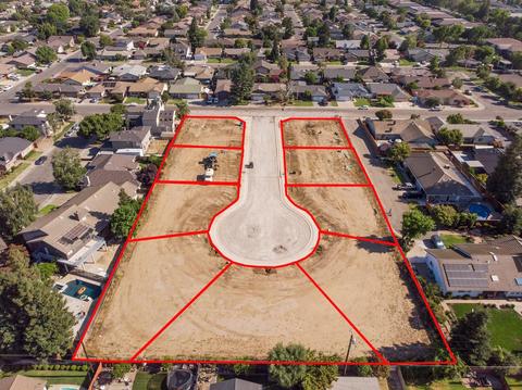 813 Iris Dr, Lodi, CA 95242 photo 2