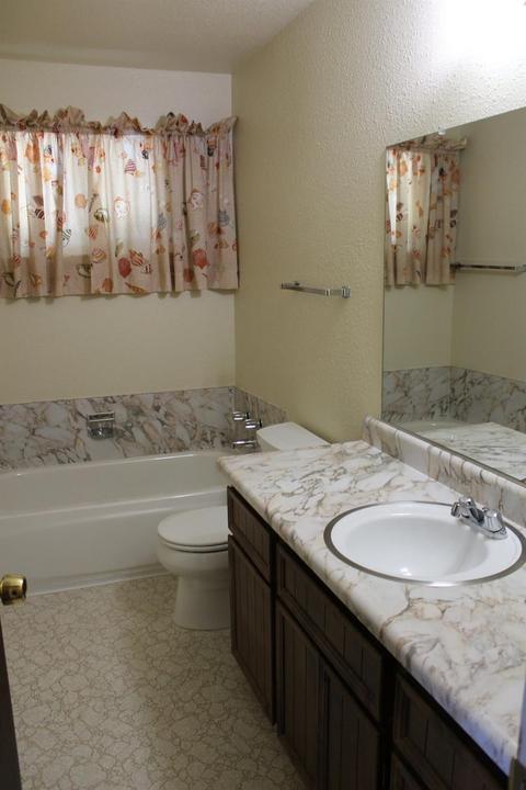 411 Bates Ct, Turlock, CA 95382 photo 4
