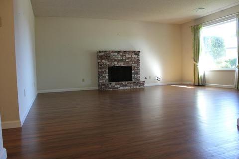 411 Bates Ct, Turlock, CA 95382 photo 2