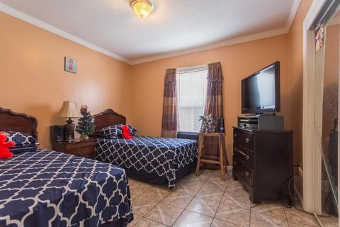 621 Leon Ave, Modesto, CA 95351 photo 13