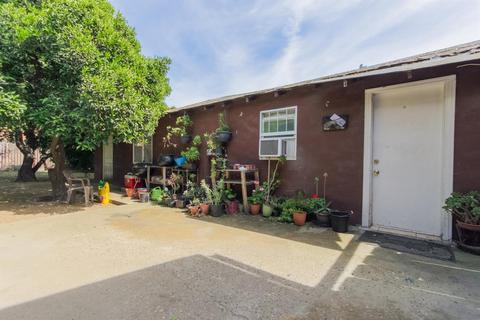 621 Leon Ave, Modesto, CA 95351 photo 23