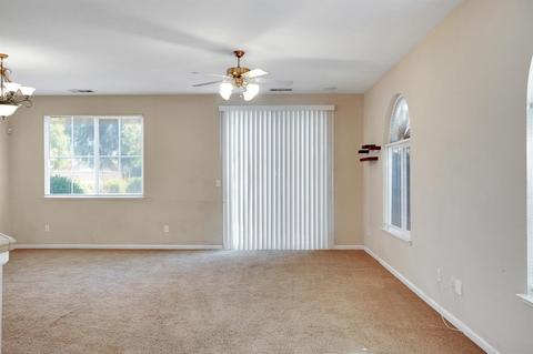 1679 Winthrop Ln, Ceres, CA 95307 photo 4