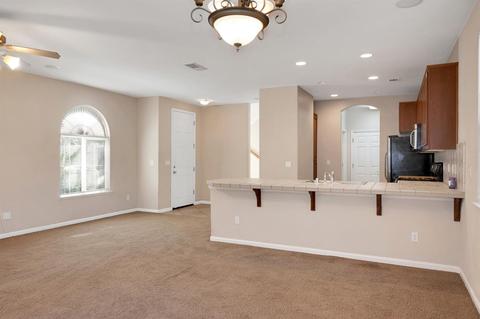1679 Winthrop Ln, Ceres, CA 95307 photo 9