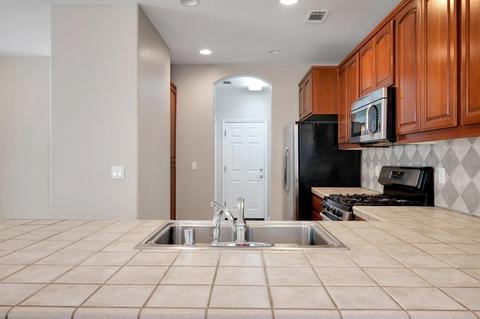 1679 Winthrop Ln, Ceres, CA 95307 photo 12