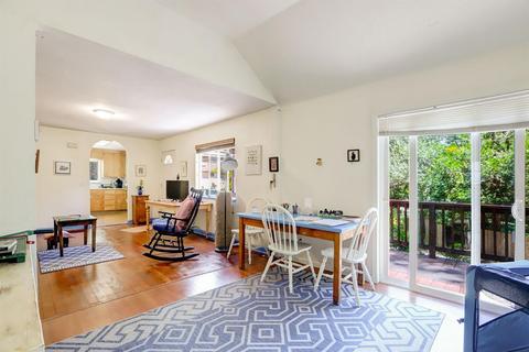 242 Manor Dr, Grass Valley, CA 95945 photo 5