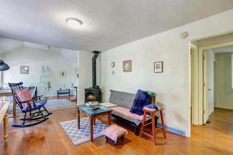 242 Manor Dr, Grass Valley, CA 95945 photo 2
