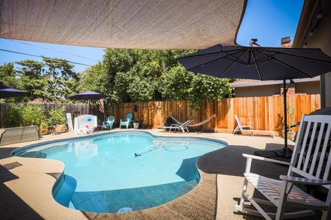 2407 Corbin, Lodi, CA 95242 photo 2