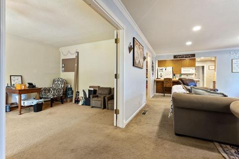520 S School St, Lodi, CA 95242 photo 8