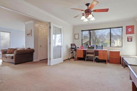 520 S School St, Lodi, CA 95242 photo 10