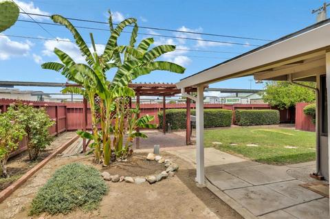 237 E Robinhood Dr, Stockton, CA 95207 photo 21