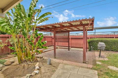 237 E Robinhood Dr, Stockton, CA 95207 photo 23